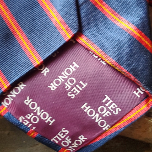 TIES OF HONOR vintage tie - Picture 3 of 5